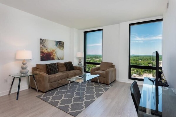 Morristown 1 Bedroom Dining Room