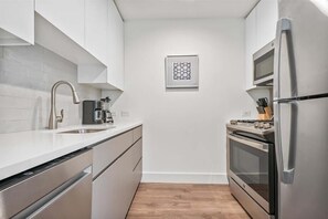 Studio Apartment Photos 1515 Continuum 57