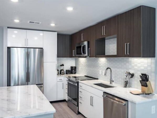 Bethesda 1 Bedroom Kitchen