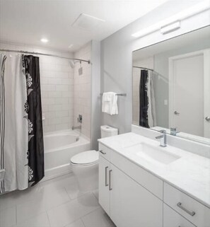 Bethesda 2 Bedroom Bathroom