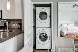 Midtown East New York 1 Bedroom Washer/Dryer