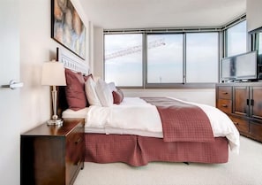 Jersey City 1 Bedroom River View Bedroom