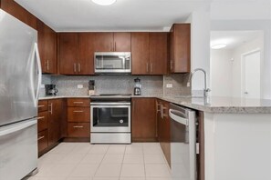 Jersey City 2 Bedroom River View Kitchen