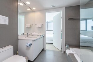 Miami Miami Beach 1 Bay Front Bathroom