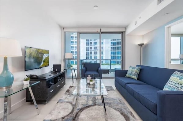 Miami Miami Beach 1 Partial Ocean View Living Room