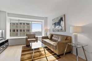 Financial District San Francisco 1 Bedroom Living Room