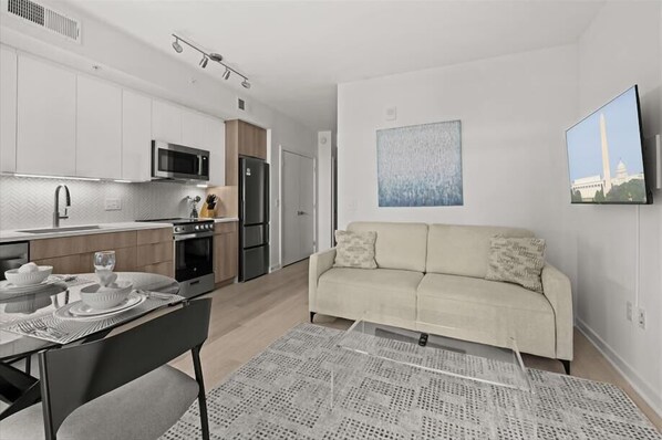 Noma Washington 1 Bedroom with Balcony Living Room