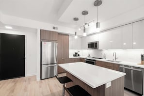 Noma Washington 2 Bedroom Kitchen