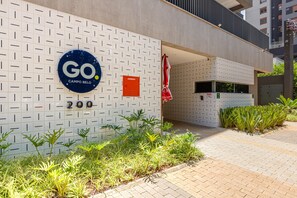 施設の正面