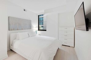 Noma Washington 2 Bed / 1 Bath Bedroom