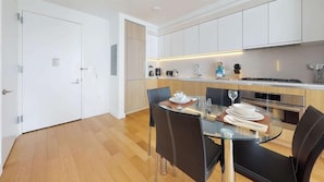 Midtown West New York 1 Bedroom Deluxe Dining Room