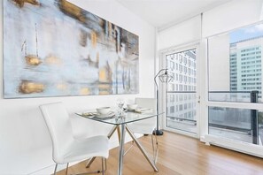 Midtown West New York 1 Bedroom Dining Room