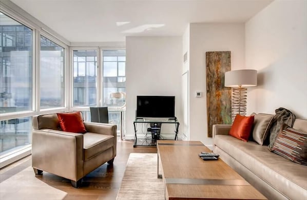 Midtown West New York 1 Bedroom Deluxe Living Room