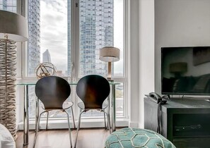 Midtown West New York Studio Dining Room