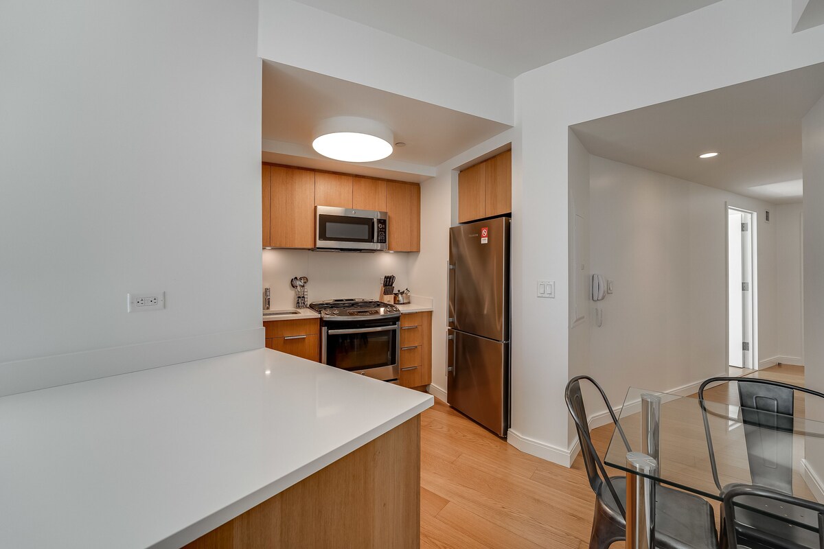 West 57th Street 1 Deluxe BR | Doorman | West Side