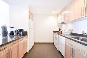 Cambridge 2 Bedroom Kitchen