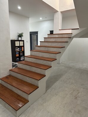 Cozy Downstairs Living Area for Reading (3)