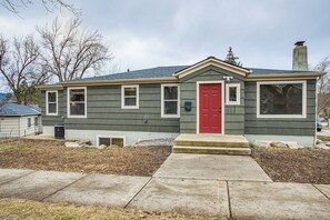House Exterior | Gas Grill | Covered Patio