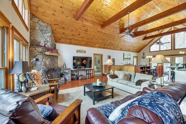 Cass Vacation Rental | 5BR | 3BA | Stairs Required | 3,500 Sq Ft