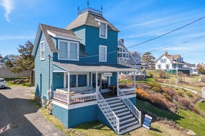 Front Exterior - completely updated!!