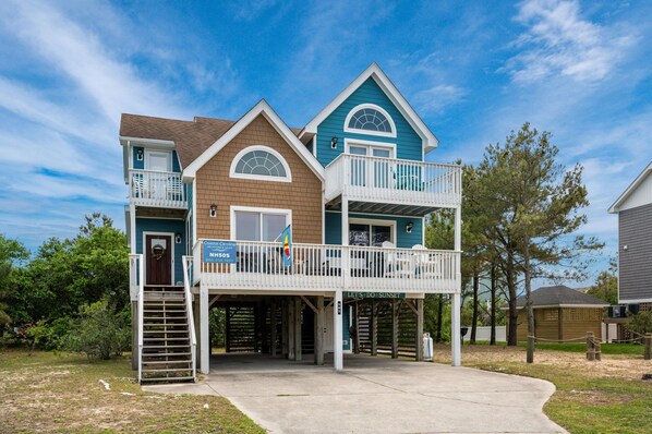 NH505: Nags Head 505 | Front Exterior