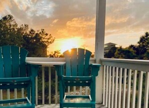 NH505: Nags Head 505 | Sunset Views from the deck!