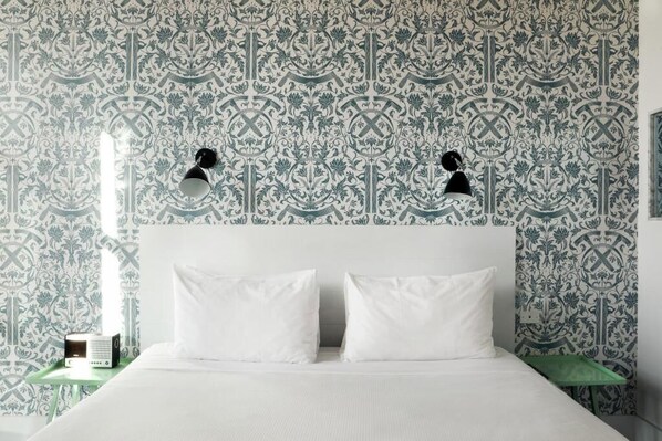 King size bed