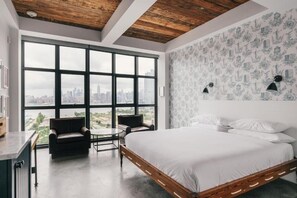 King size bed