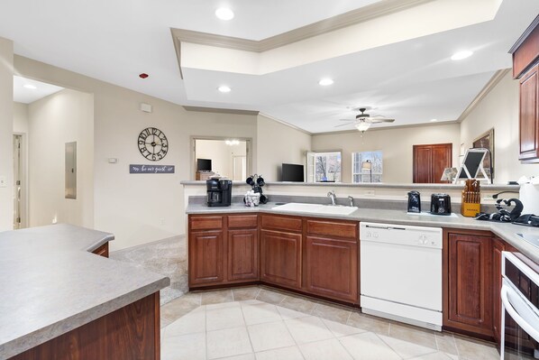 Full Kitchen