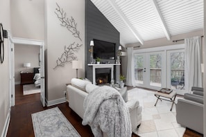 Stylish furniture, vaulted ceilings, and serene views await your perfect getaway!