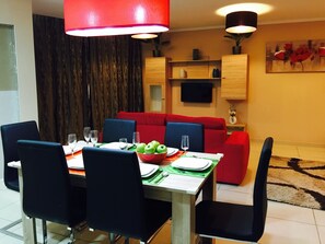 Dining Area (1)