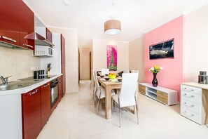 Kitchen and Dining Area (2)