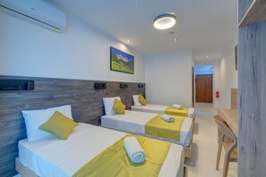 Room without Kitchen, Bed for 3 people (2)
