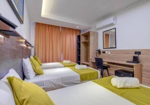 Bedroom / No Kitchen (1)