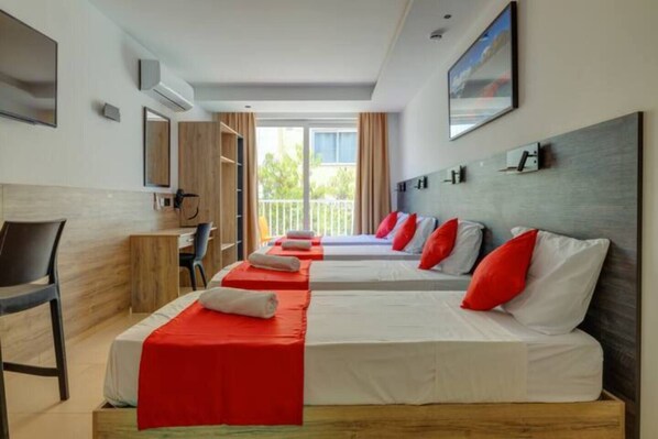 Bed for 4 persons (1)
