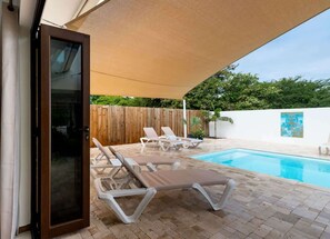 4 bedroom luxury villa for vacation rental in Curacao with private pool and roof terrace - photo 6