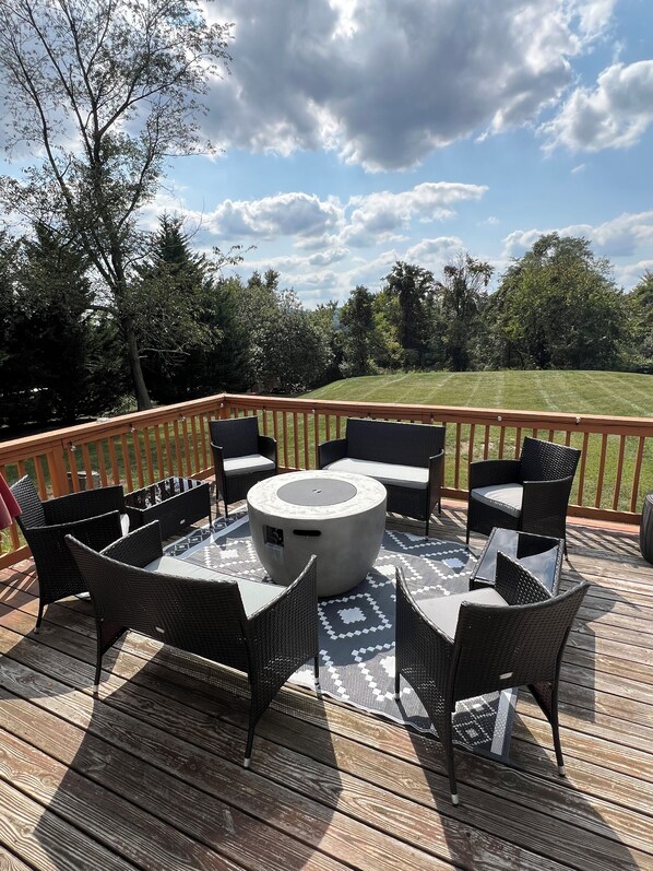 Outdoor Gas Fire Pit