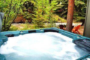 hottubonriver