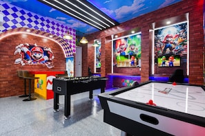 Spielezimmer
