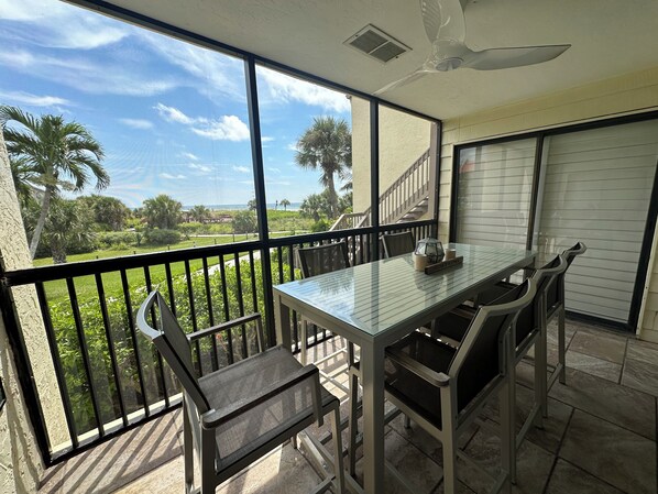 4-12A Lanai