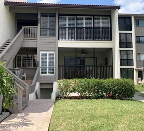 4-12 A Exterior of Unit/Building
