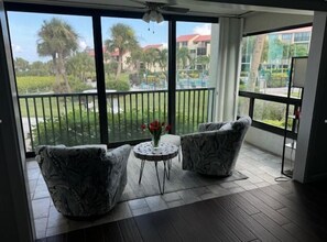 3-32a Lanai