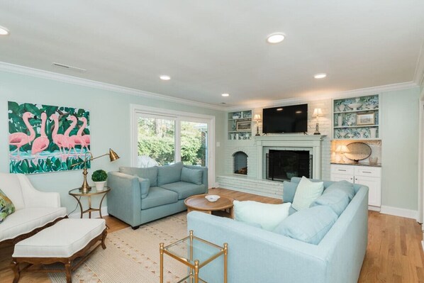 Sink into these gorgeous couches & relax with family & friends!