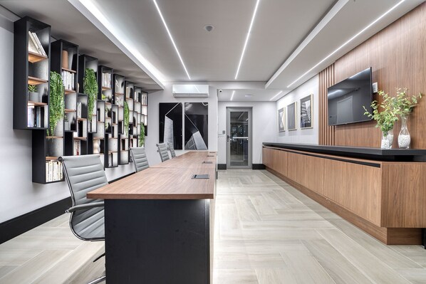 Meeting facility