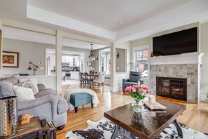 Living Room | Fireplace | 1st Floor