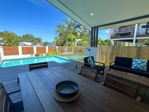 Beach Break - Alfresco area to pool