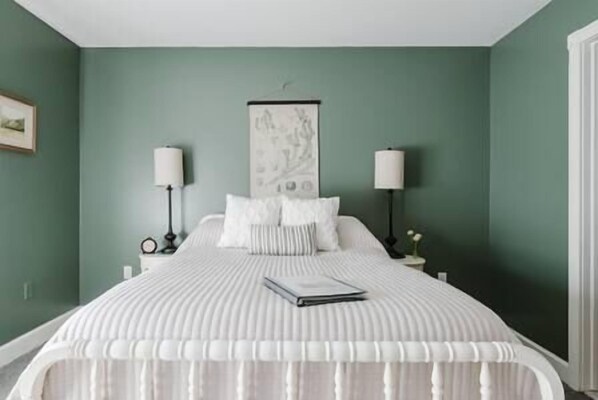 Queen-sized bed in the Sequoia Room