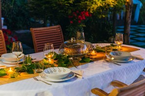 Outdoor dining