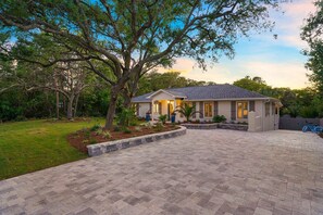 Fun in the Sun - Gulf Pines Vacation Rental Beach House with Private Pool, Golf Cart, and Pickleball / Basketball Court in Miramar Beach, Florida - Five Star Properties Destin/30A