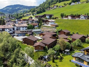 Immediate Surroundings [summer] (&lt;1 km)